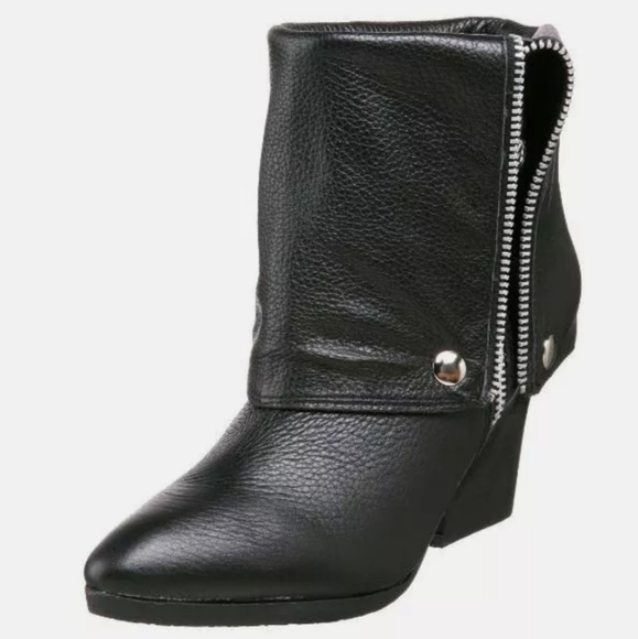 Michael Michael Kors Women's Bassey Boot - Picture 1 of 9